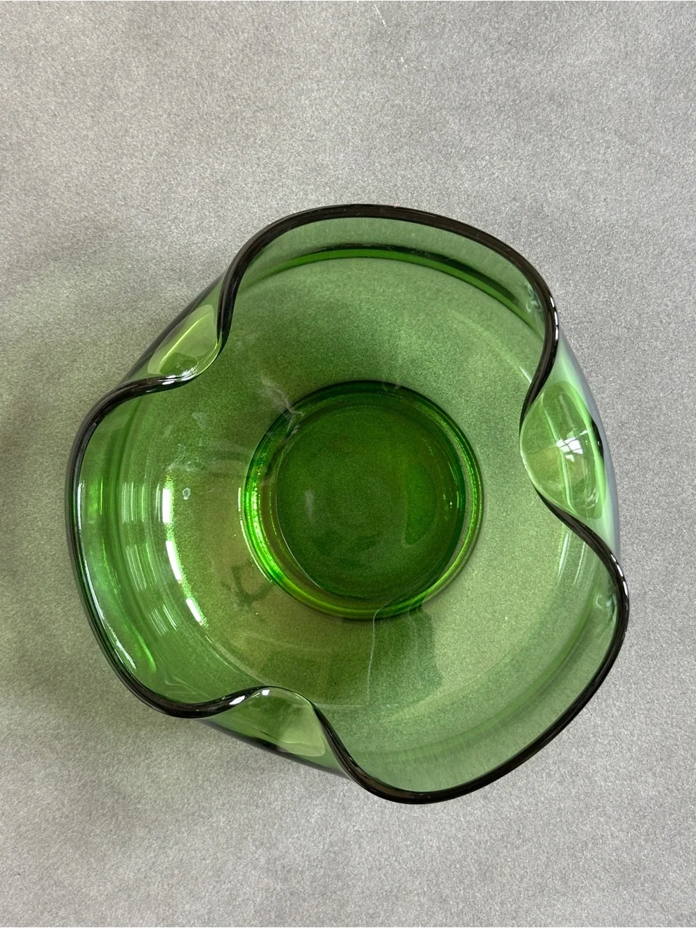 Anchor Hocking Green Glass Scalloped Edge Bowl Dish Plate Folded Edge 5” Vintage
